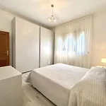 Stefano By Interhome Vila Forte dei Marmi